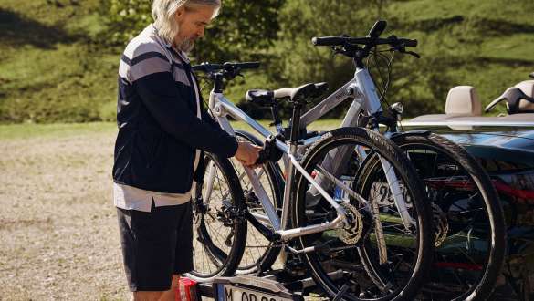 BMW dviračių laikiklis Pro 2.0 BMW aksesuarai ir priedai pavasario ir vasaros sezonui, dviračių laikiklis BMW Rear Bicycle Rack Pro 2.0