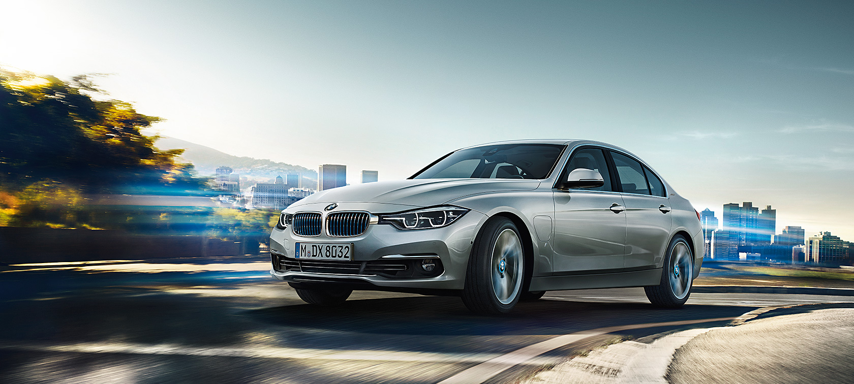 BMW 330e iPerformance sedanas BMW 330e iPerformance sedanas