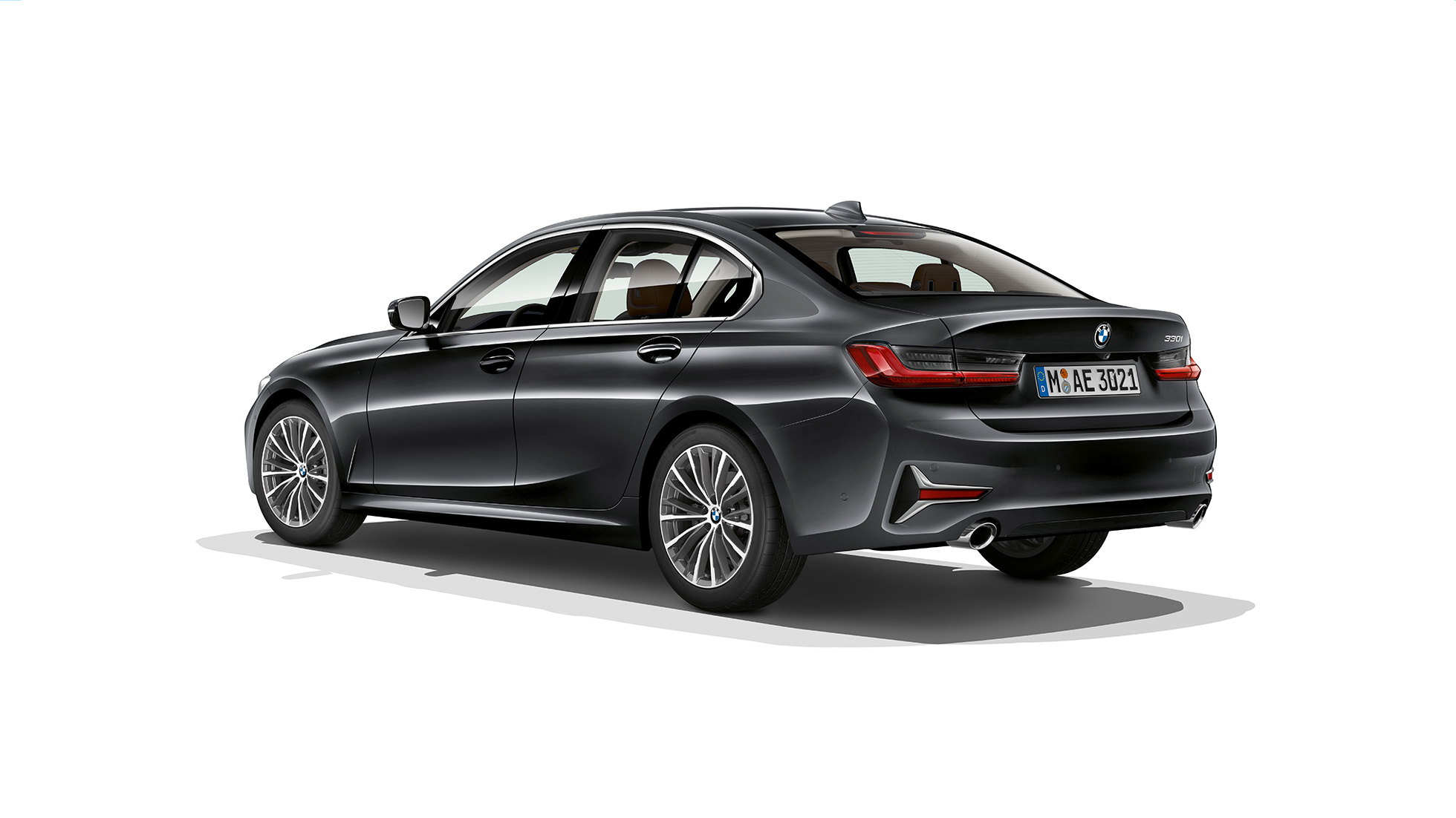 BMW 3 serijos sedanas, Luxury Line iš galo BMW 3 serijos sedano su Luxury Line trijų ketvirčių vaizdas iš galo