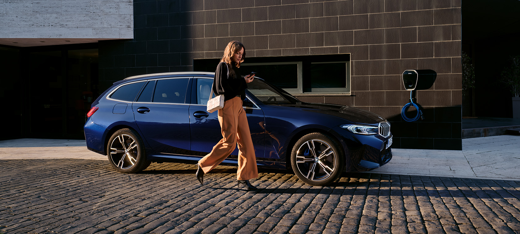 BMW 3 serijos Touring LCI G21 vaizdo įrašas apie įkraunamą hibridą BMW 3 serijos Touring LCI G21 vaizdo įrašas apie įkraunamą hibridą