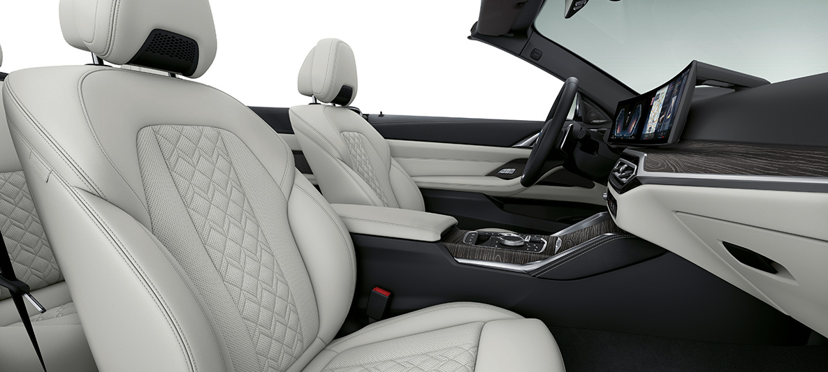 BMW Individual „Merino“ odos interjero apdaila baltos „Ivory White“ spalvos BMW 4 serijos kabrioleto G23 2020 interjeras BMW Individual „Merino“ odos interjero apdaila baltos „Ivory White“ spalvos BMW 4 serijos kabrioleto G23 2020 interjeras, vairuotojo erdvė