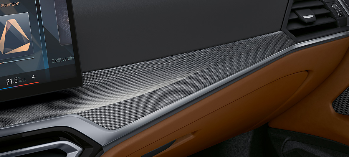 BMW Individual itin blizgaus aliuminio audinio interjero apdaila su „Pearl Chrome“ apdailos akcentu BMW 4 serijos kabrioleto G23 2020 interjeras BMW Individual itin blizgi aliuminio audinio interjero apdaila su chromo „Pearl Chrome“ apdailos akcentu, BMW 4 serijos kabrioleto Individual G23 2020 interjeras