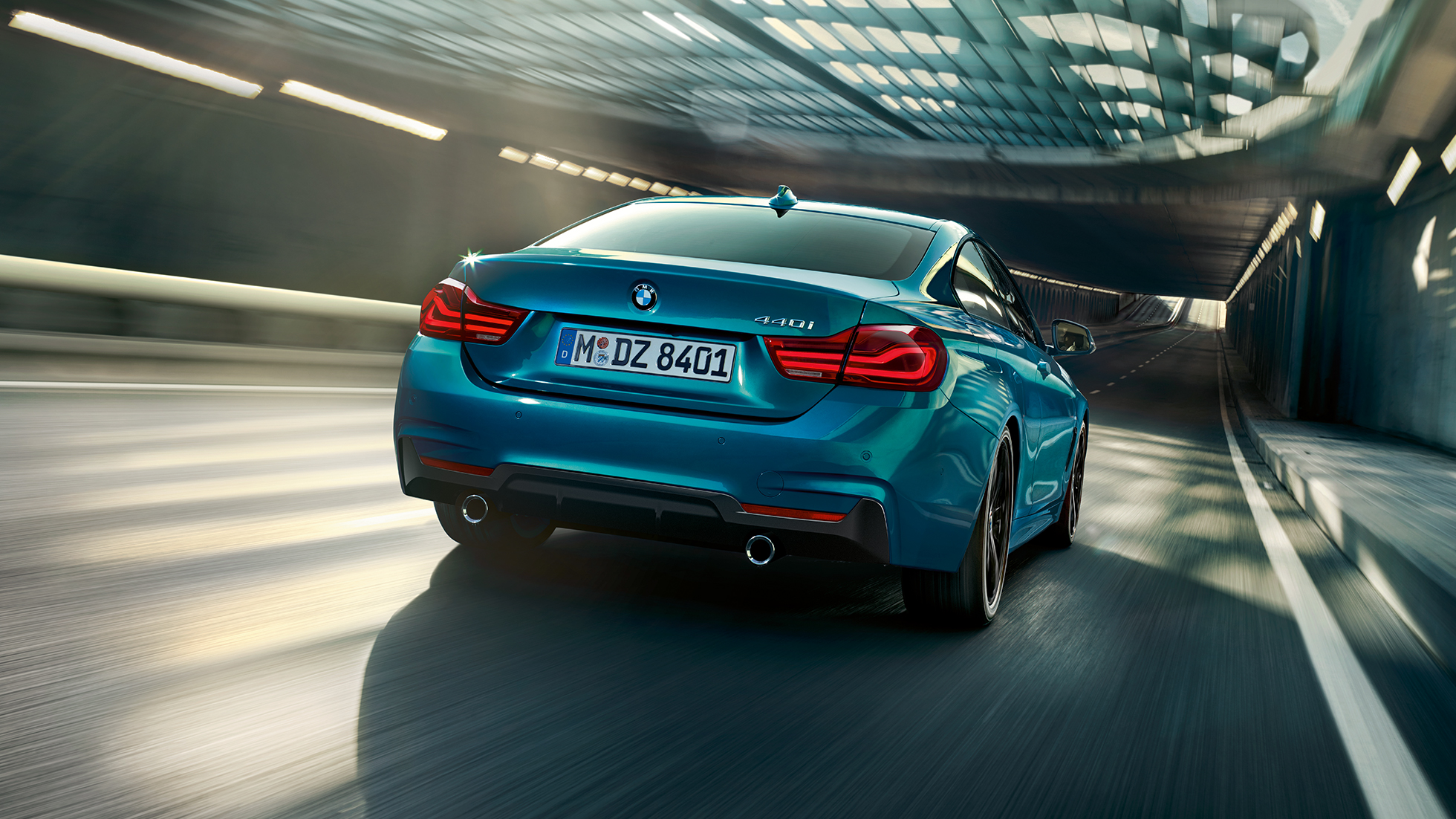 BMW 4 serijos Coupé apšvietimo dizainas. BMW 4 serijos Coupé apšvietimo dizainas.