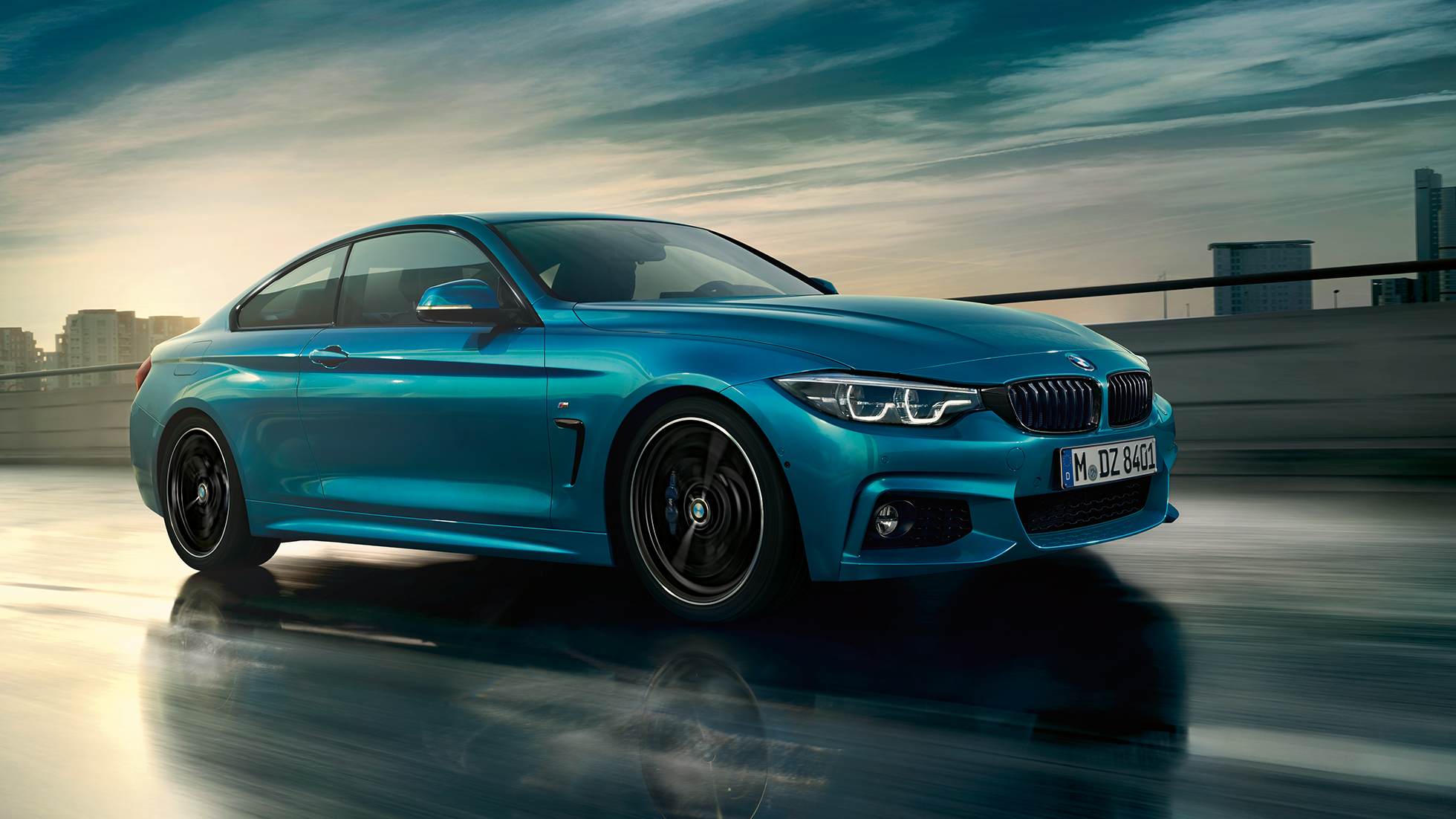 BMW 4 serijos Coupé, vaizdas iš šono BMW 4 serijos Coupé, vaizdas iš šono