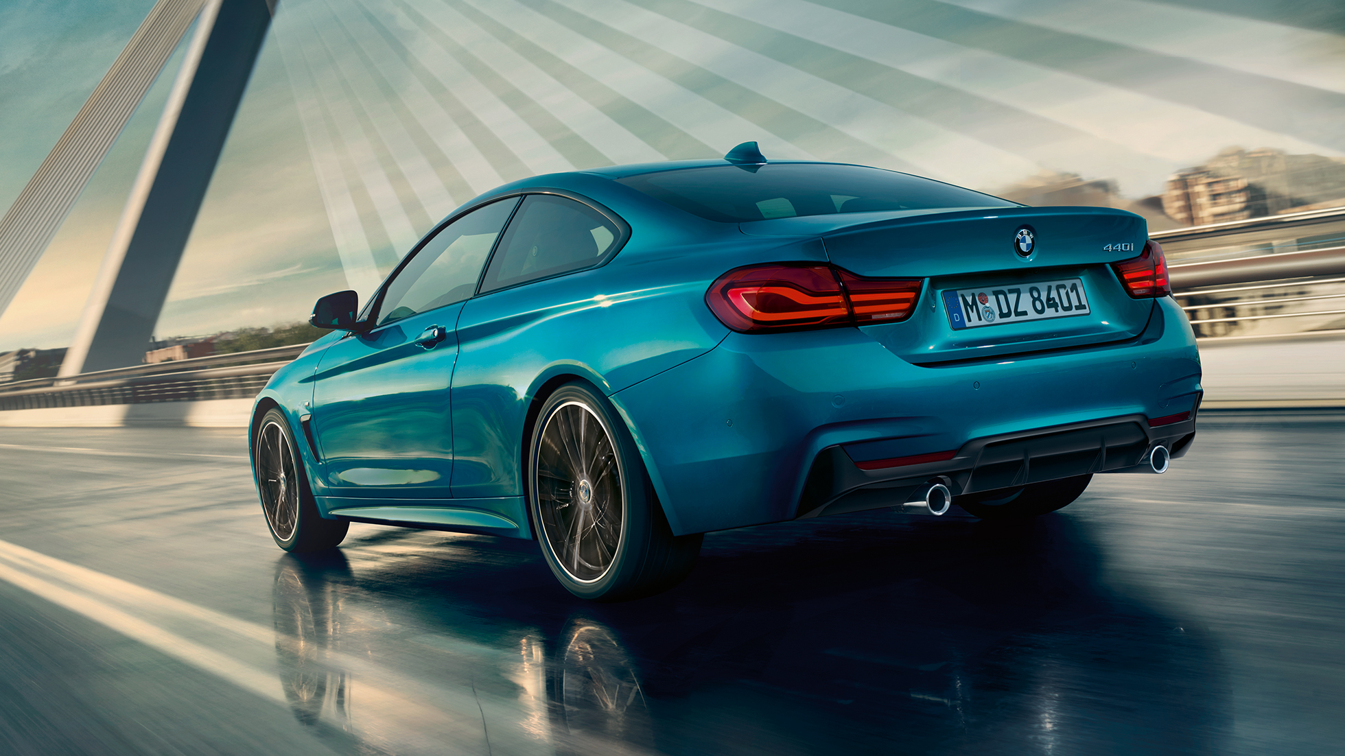 BMW 4 serijos Coupé, trijų ketvirčių vaizdas iš galo BMW 4 serijos Coupé, trijų ketvirčių vaizdas iš galo
