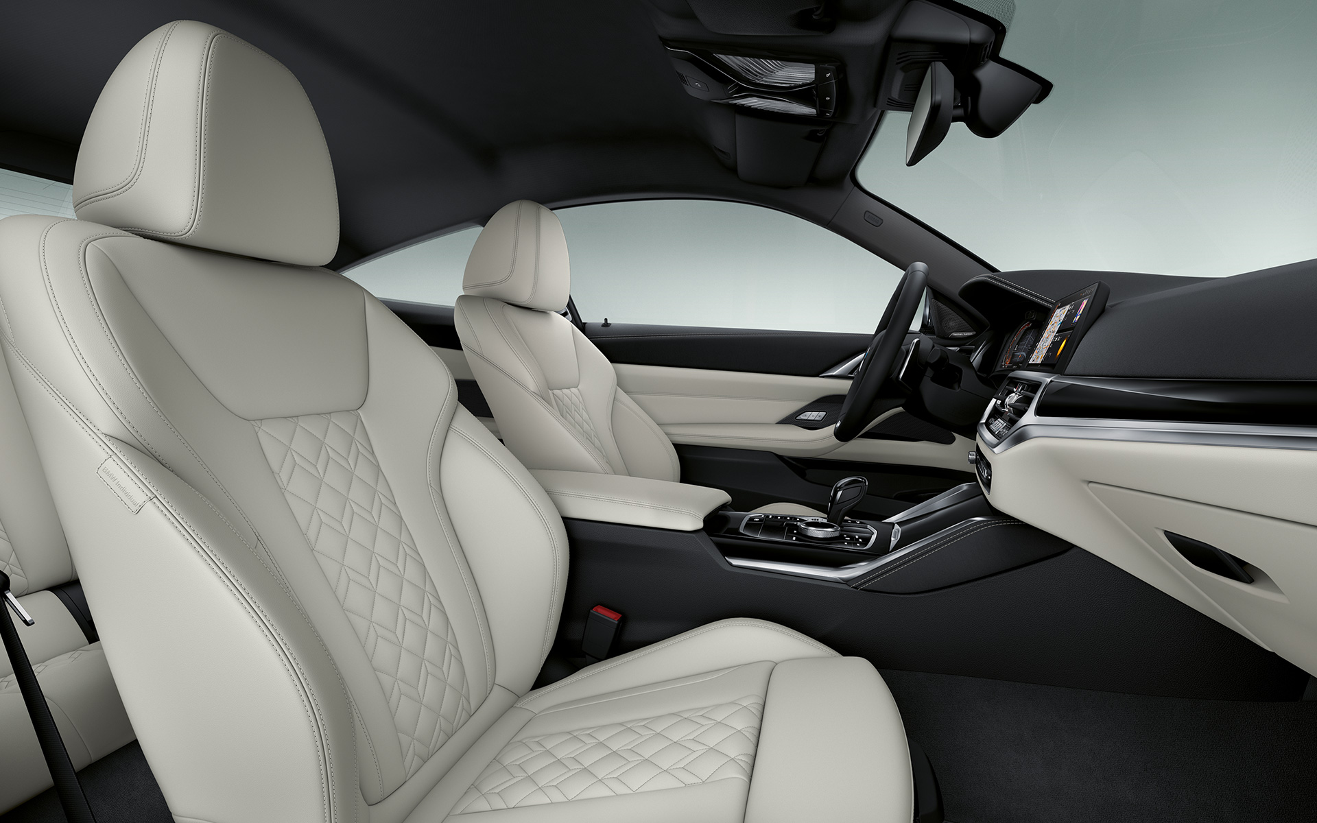 BMW Individual išplėstinė Merino odos interjero apdaila baltos Ivory White spalvos BMW 4 serijos kupė (G22) 2020, vairuotojo erdvė BMW Individual išplėstinė Merino odos interjero apdaila baltos Ivory White spalvos BMW 4 serijos kupė Individual (G22) 2020
