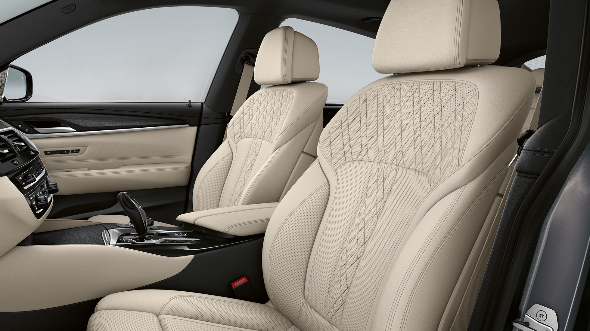 BMW 6 serijos Gran Turismo G32 640i xDrive 2020 M Sport paketas, apmušalai Išskirtinės Nappa odos apmušalai dramblio kaulo spalvos BMW 6 serijos Gran Turismo G32 640i xDrive 2020 M Sport paketas, interjeras