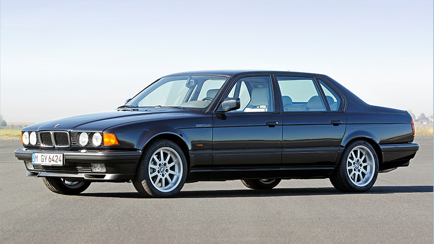 BMW 7 serijos sedanas (E23) 7/8 stovinčio automobilio vaizdas iš šono BMW 7 serijos sedanas (E23) 7/8 stovinčio automobilio vaizdas iš šono