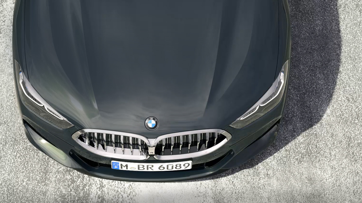 BMW M850i xDrive, vaizdas iš priekio iš paukščio skrydžio, BMW „TwinPower Turbo“ 8 cilindrų benzininis variklis. BMW M850i xDrive, vaizdas iš priekio iš paukščio skrydžio, BMW „TwinPower Turbo“ 8 cilindrų benzininis variklis.