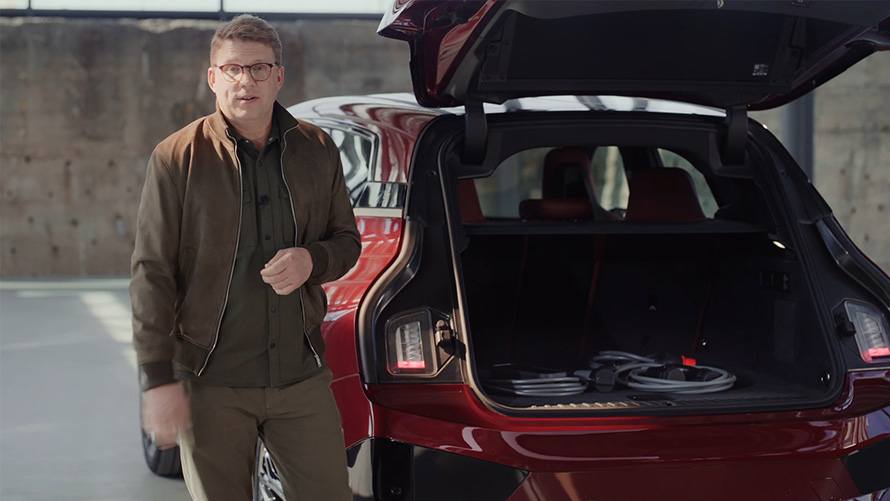 BMW iX (i20) elektrinis SUV, vaizdo įrašas apie BMW lankstųjį greitojo įkrovimo įkroviklį BMW iX (i20) 2021 elektrinis SUV, vaizdo įrašas apie BMW lankstųjį greitojo įkrovimo įkroviklį