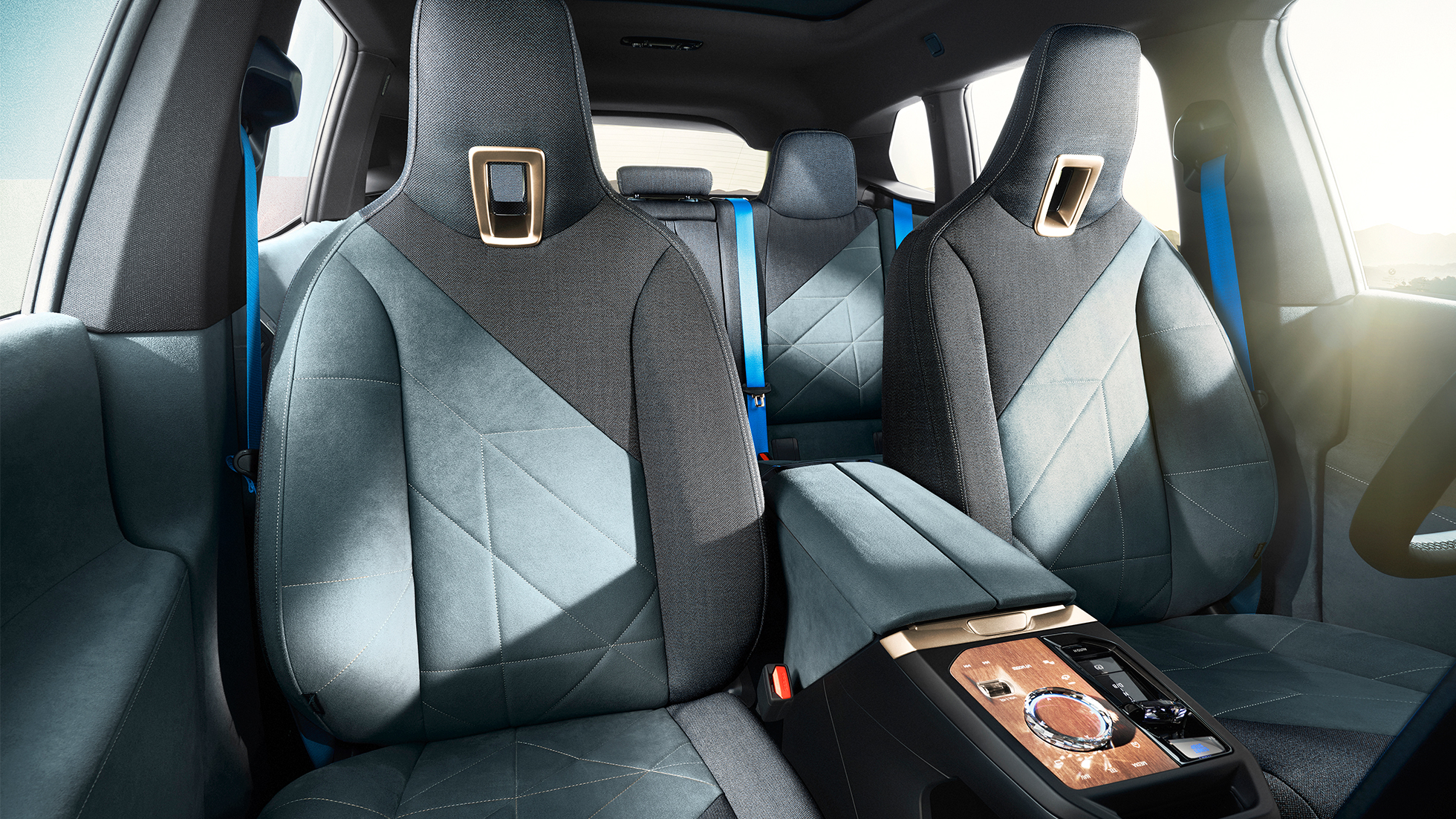 BMW iX galinės sėdynės Loft Stonegrey BMW iX i20 galinės sėdynės Loft Stonegrey
