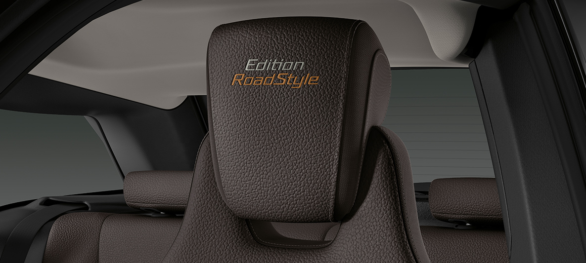 BMW i3s laida Roadstyle 2019 sėdynė su Edition RoadStyle siuvinėjimu BMW i3s laida Roadstyle 2019 interjeras, sėdynė su Edition RoadStyle siuvinėjimu