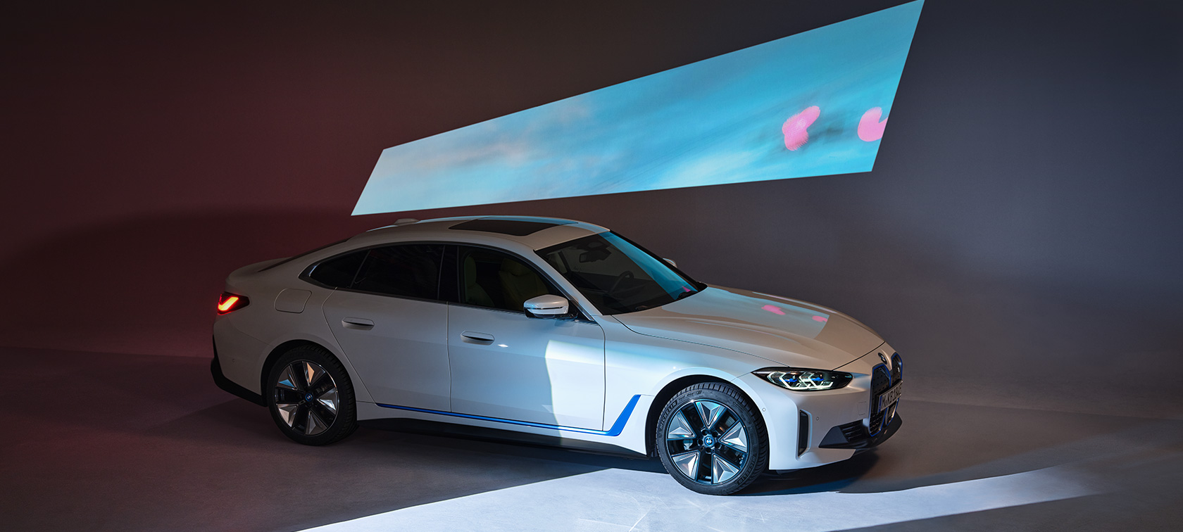BMW i4 2021 G26 paveikslas 1 2021 m. visiškai elektrinis BMW i4 (G26) Gran kupė automobilis, 1 paveikslėlis