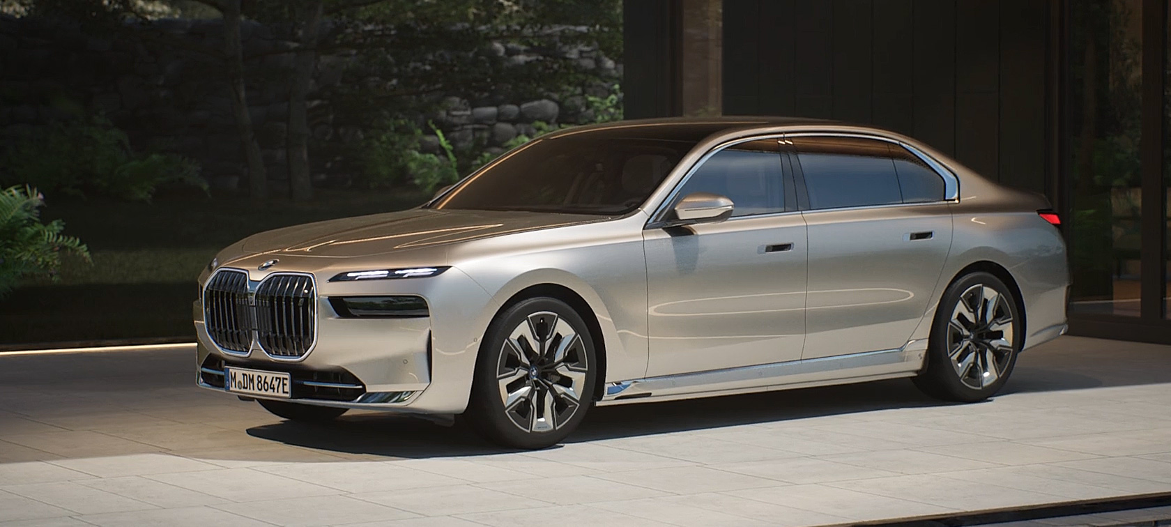 BMW i7 sedanas G70 vaizdo įrašas apie eksterjero akcentus BMW i7 sedanas G70 BMW Individual pilkos metalizuotos Oxid grey spalvos vaizdo įrašas apie eksterjero dizainą