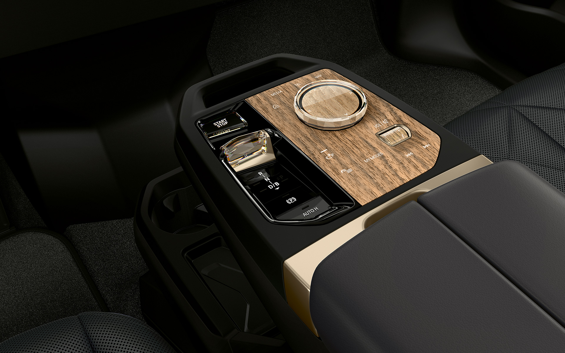 BMW iX M60 i20 2022 elektrinis SUV elektromobilis centrinė konsolė su Start/Stop mygtuku ir BMW valdikliu interjeras