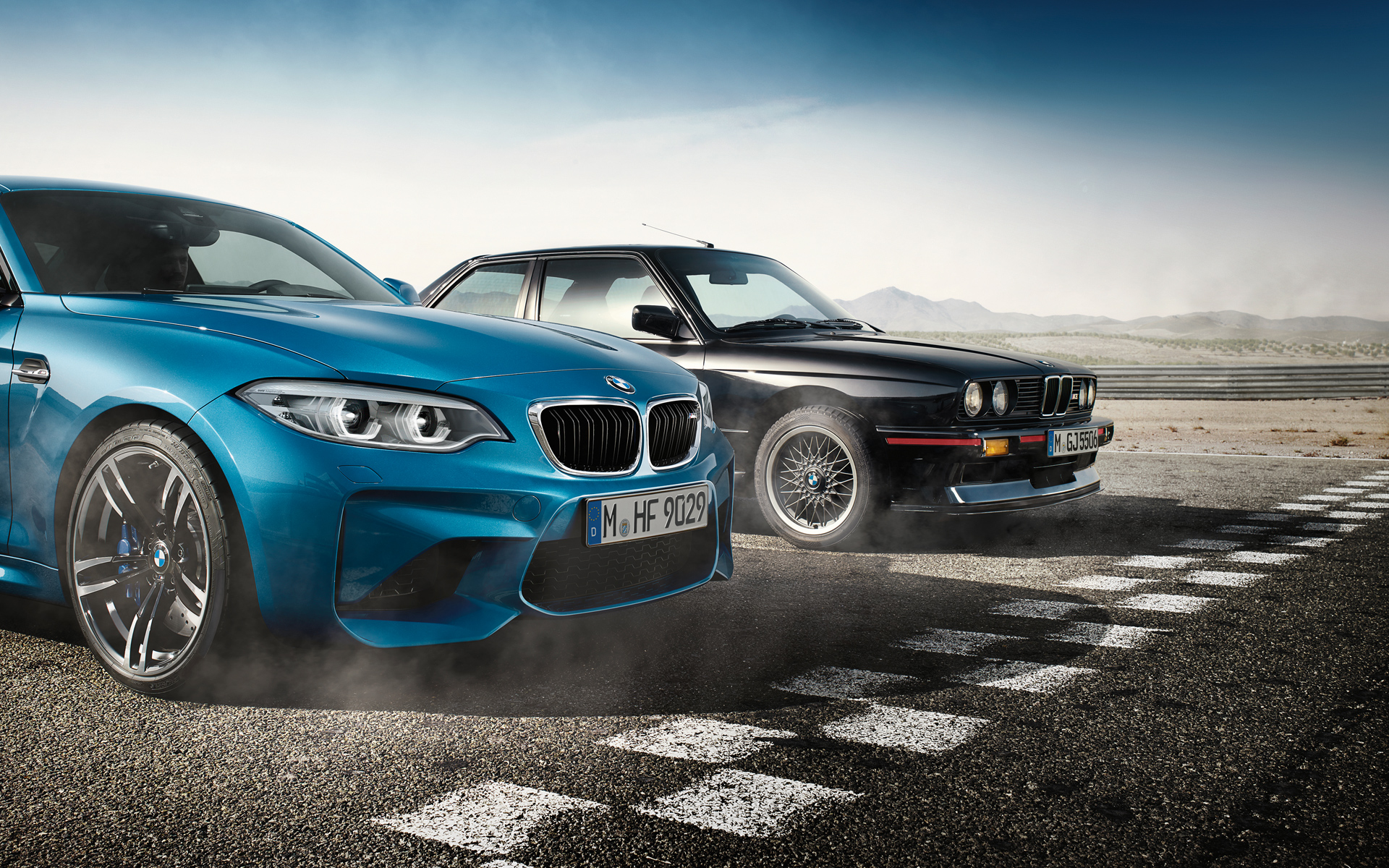 Tiek automobilio dizaino, tiek ir jo idėjos ištakos glūdi BMW M GmbH istorijoje. Tiek automobilio dizaino, tiek ir jo idėjos ištakos glūdi BMW M GmbH istorijoje.