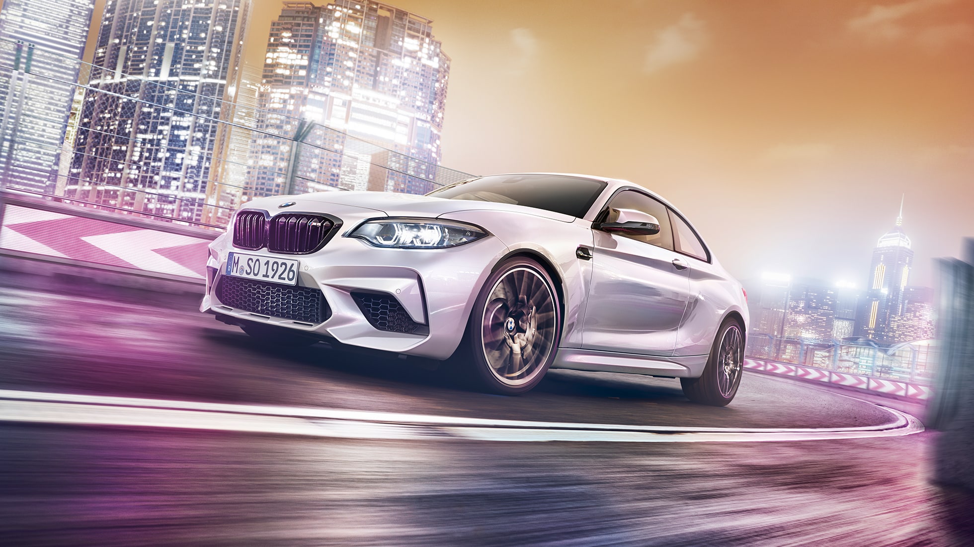 BMW M2 Competition F87 eksterjero dizainas Eksterjero dizainas BMW M2 Competition F87 2018 Hockenheim Silver metaliko spalvos trijų ketvirčių vaizdas iš priekio