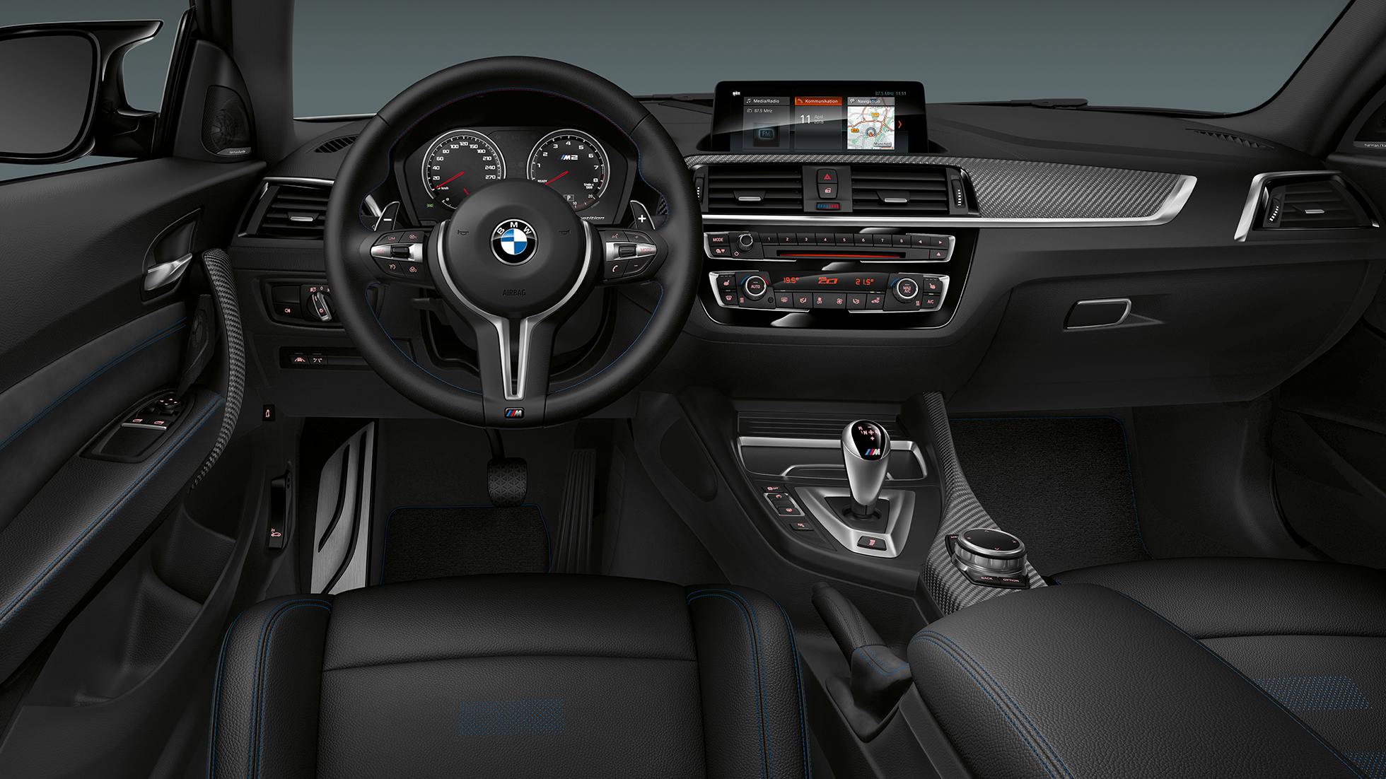 Vairuotojo erdvė BMW M2 Competition F87 Vairuotojo erdvė BMW M2 Competition F87 2018 Hockenheim Silver metaliko spalvos interjeras