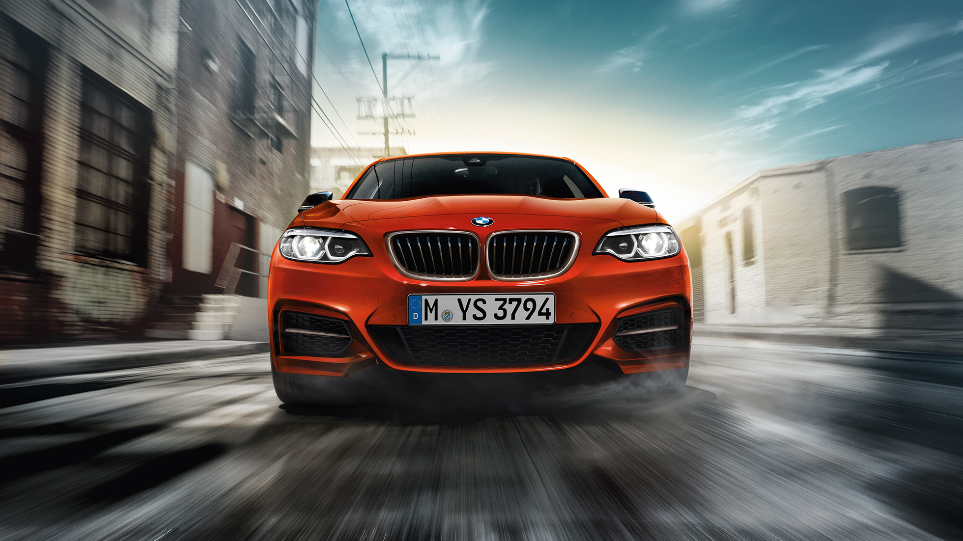 BMW M240i kupė priekinės dalies dizainas BMW M240i kupė F22 2017 Sunset Orange oranžinio metaliko spalvos priekinės dalies vaizdas iš priekio
