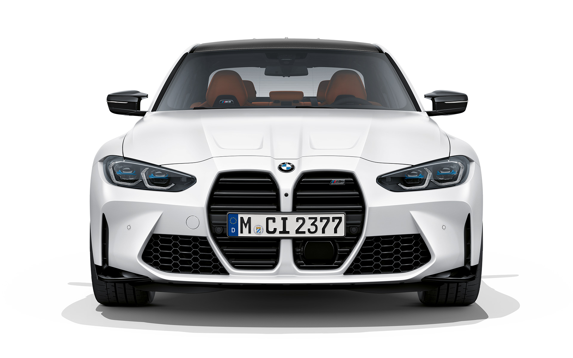 BMW M3 Competition G80 2020 baltos Frozen Brilliant White metalizuotos spalvos vaizdas iš priekio