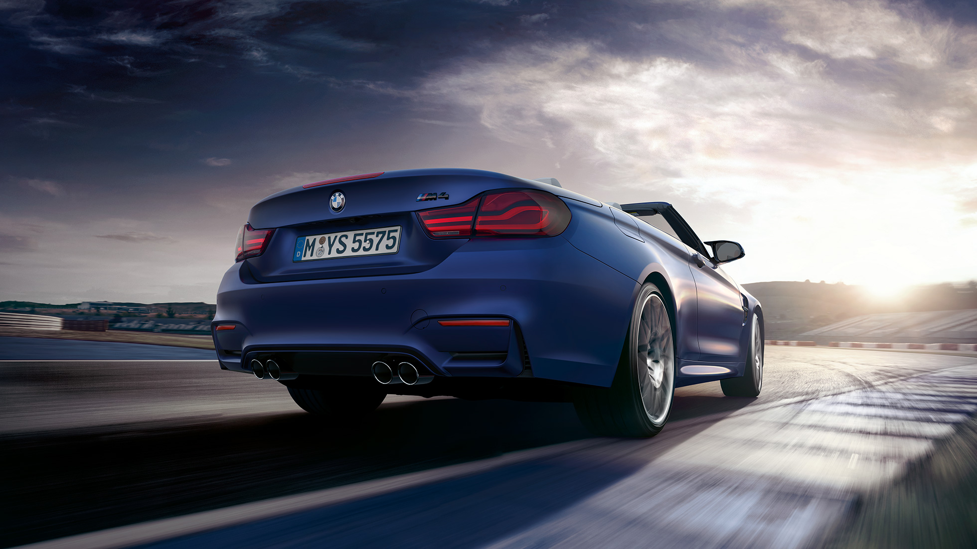 BMW M4 kabrioletas, vaizdas iš galo BMW M4 kabrioletas, dizainas, vaizdas iš galo