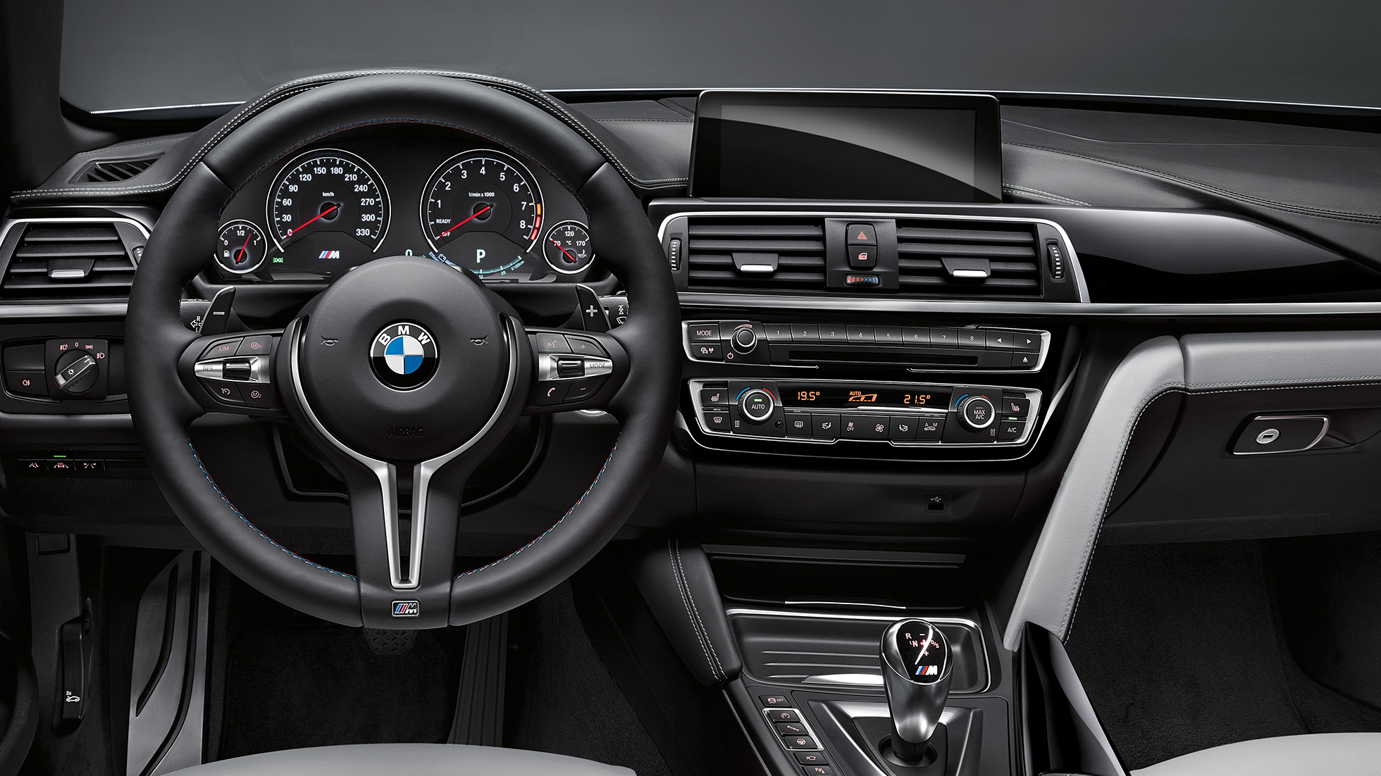 BMW M4 kabrioletas, vairuotojo erdvė BMW M4 kabrioletas, dizainas, vairuotojo erdvė