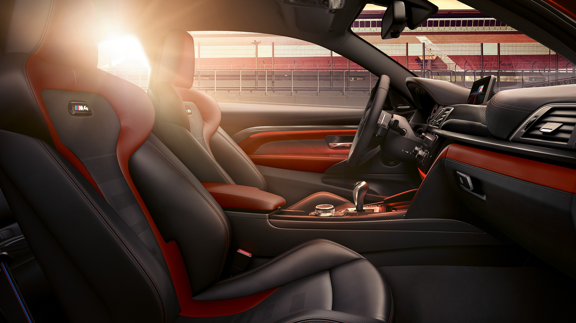 BMW M4 kupė, interjeras BMW M4 kupė, interjeras, vairuotojo erdvė