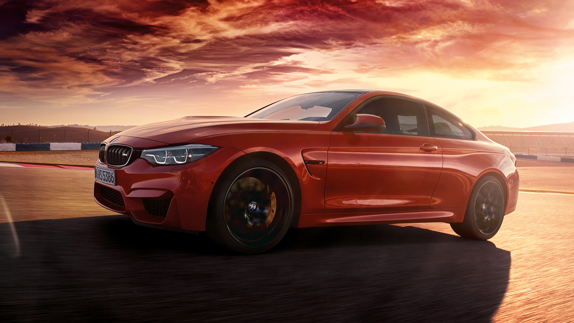 BMW M4 kupė, vaizdas iš šono BMW M4 kupė, dizainas, vaizdas iš šono