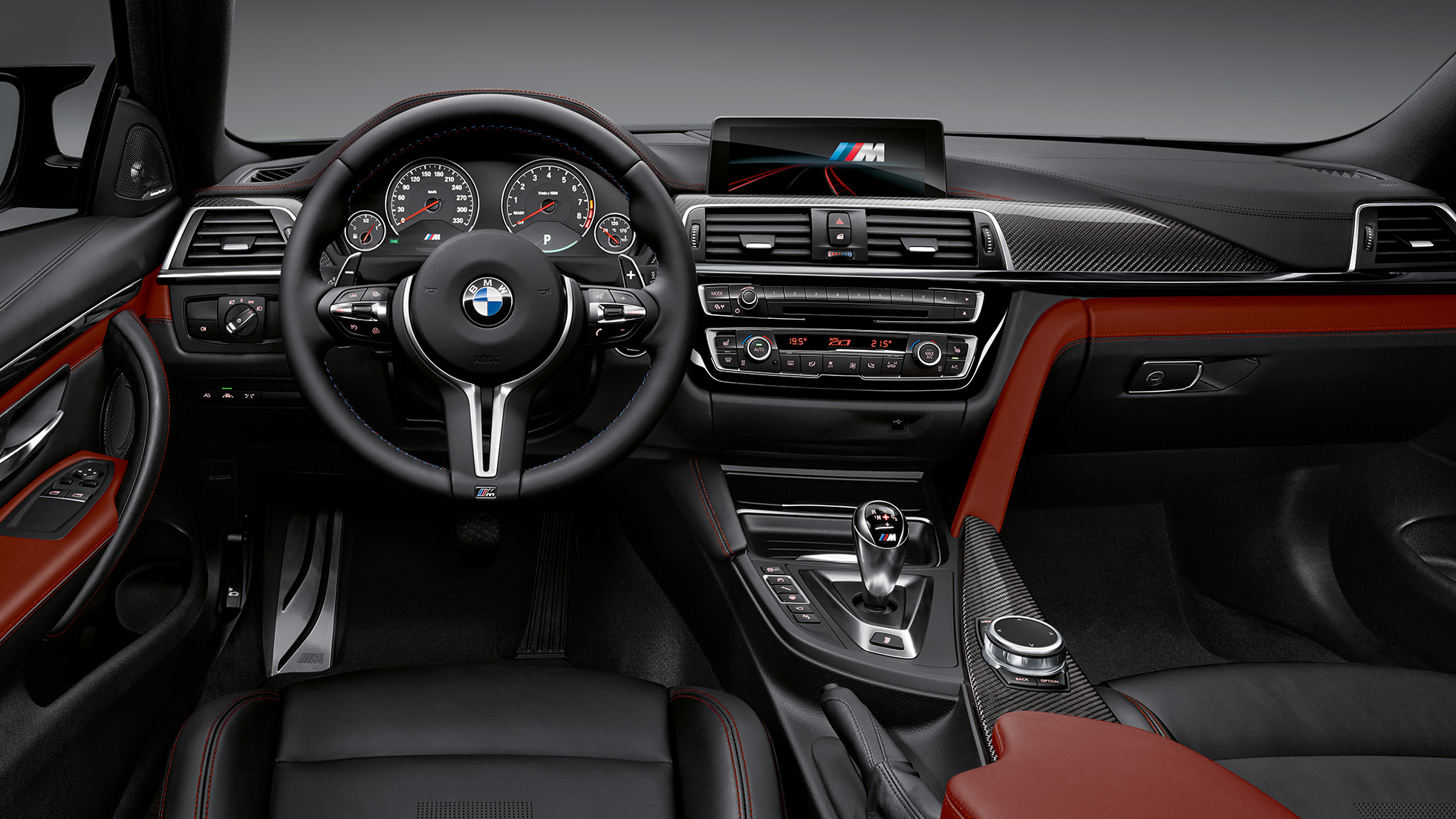 BMW M4 kupė, vairuotojo erdvė BMW M4 kupė, dizainas, vairuotojo erdvė