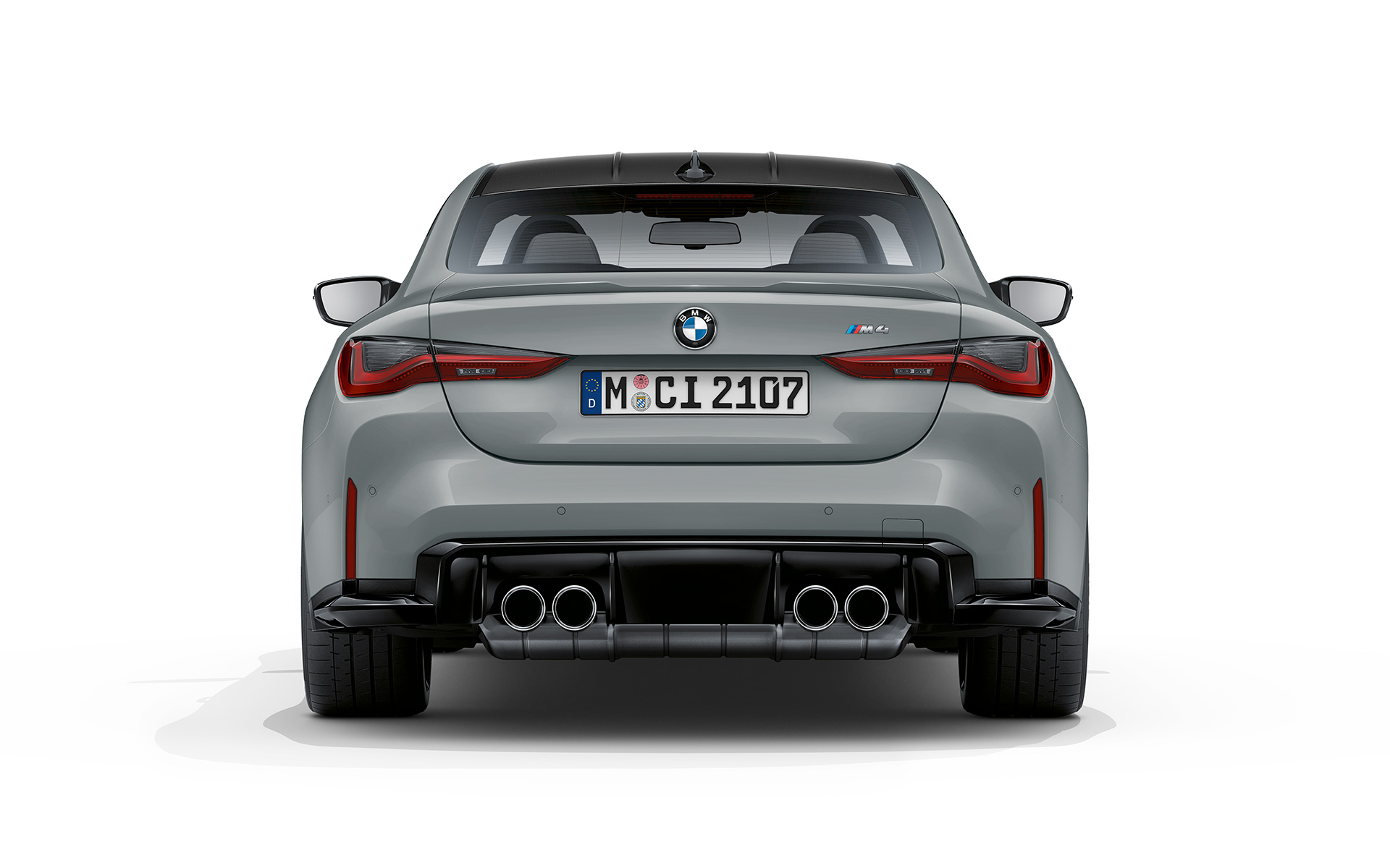 BMW M4 kupė G82 2020 pilkos Brooklyn Grey metalizuotos spalvos vaizdas iš galo