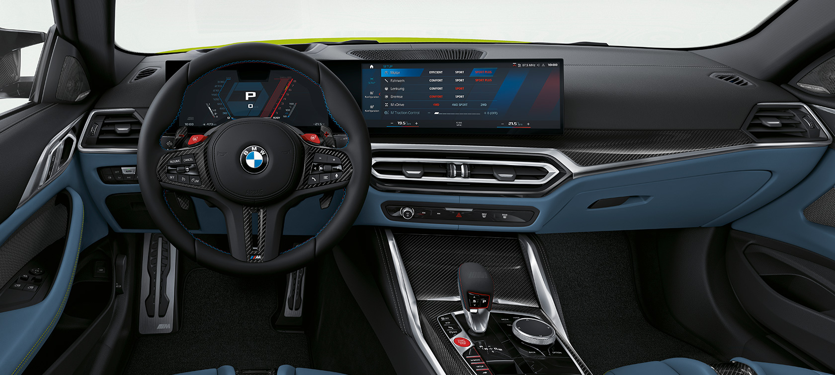 BMW M4 kupė G82 2020 vairuotojo erdvė BMW M4 kupė G82 2020 vairuotojo erdvė interjeras