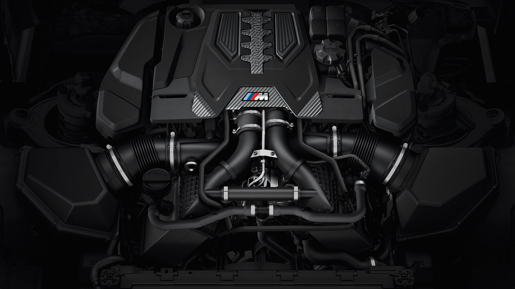 „M TwinPower Turbo“ 8 cilindrų benzininis variklis BMW M5 Competition variklis su M variklio gaubtu