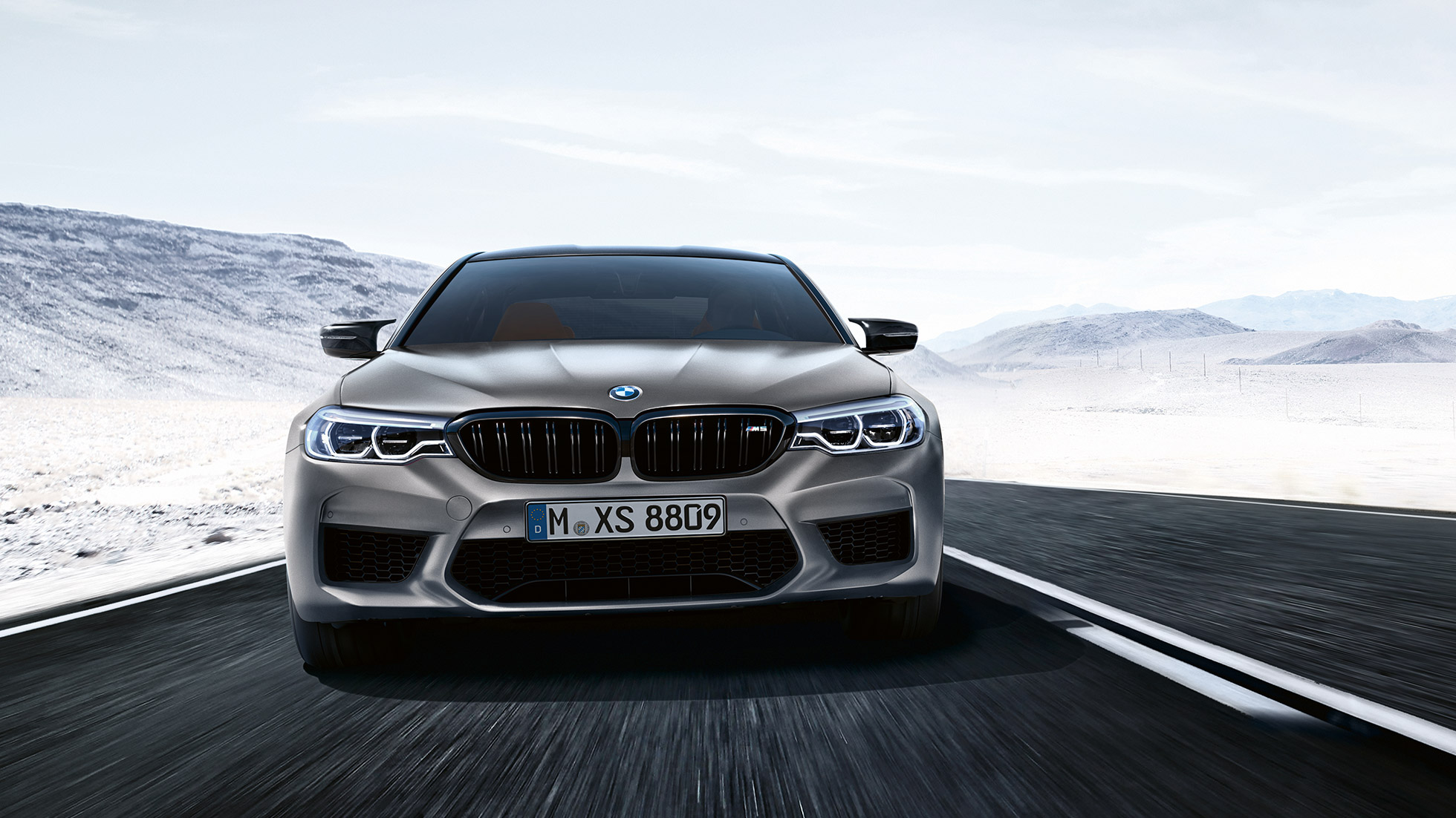 Priekinės dalies dizainas BMW M5 Competition dizainas, vaizdas iš priekio