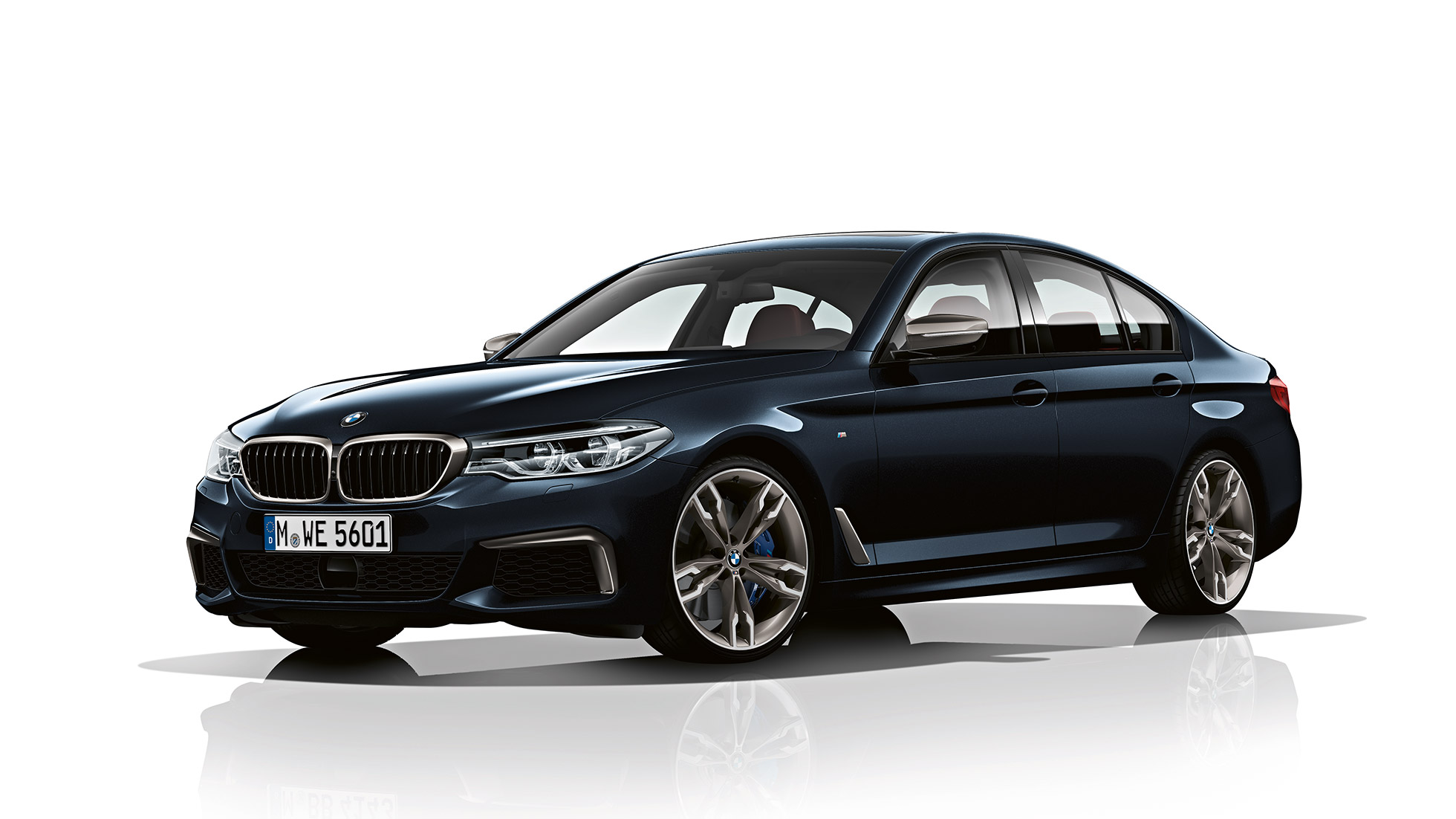 Priekinės dalies dizainas BMW M550i ir BMW M550d dizainas, trijų ketvirčių vaizdas iš priekio