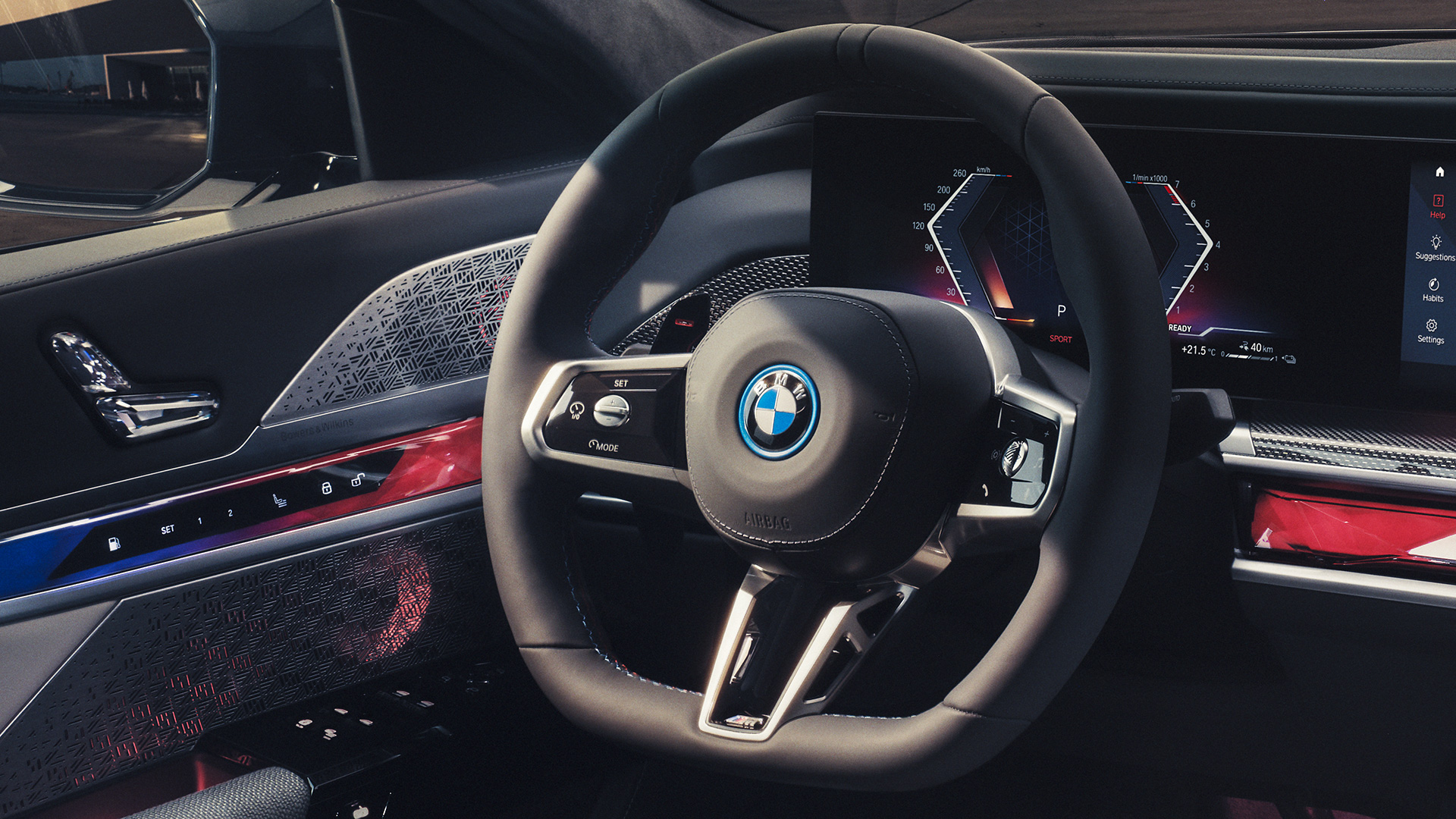 M odinis vairas BMW M760e xDrive sedanas G70 M odinis vairas BMW M760e xDrive sedanas G70