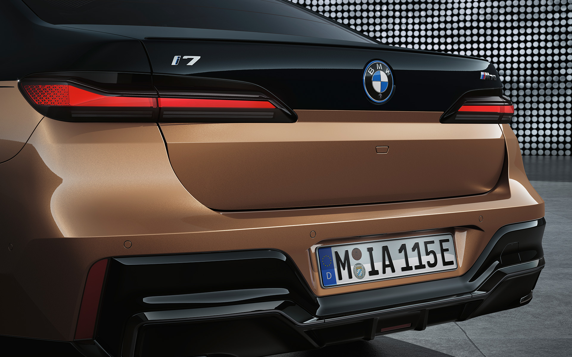 BMW i7 M70 xDrive sedano G70 M galinis aptakas
