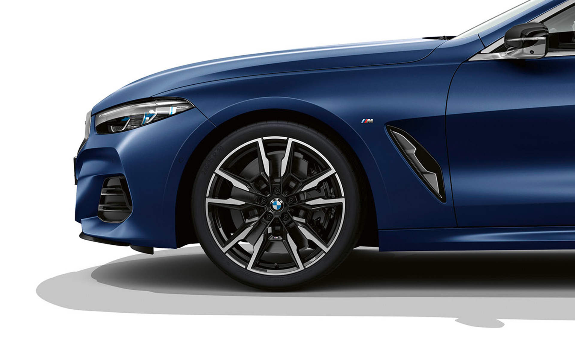 M serijos dvispalviai lengvojo lydinio ratlankiai Double-spoke style 895 M BMW M850i xDrive Gran kupė G16 LCI Facelift 2022 BMW M850i xDrive Gran kupė G16 LCI Facelift 2022 M serijos lengvojo lydinio dvispalviai ratlankiai Double-spoke Style 895 M