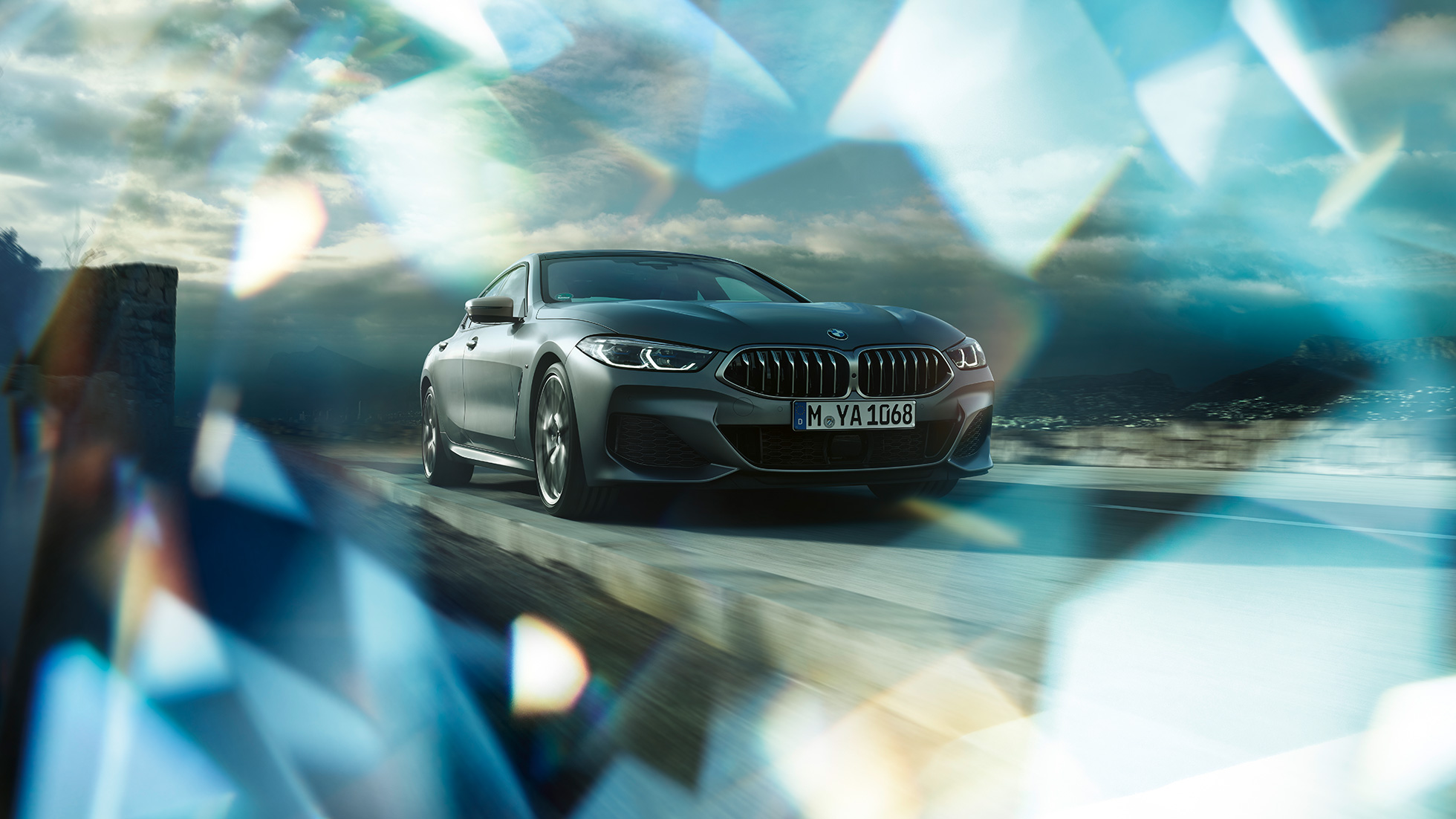BMW M850i xDrive Gran kupė trijų ketvirčių vaizdas iš priekio BMW M850i xDrive Gran kupė G16 2019 BMW Individual Frozen Bluestone metaliko spalvos trijų ketvirčių vaizdas iš priekio