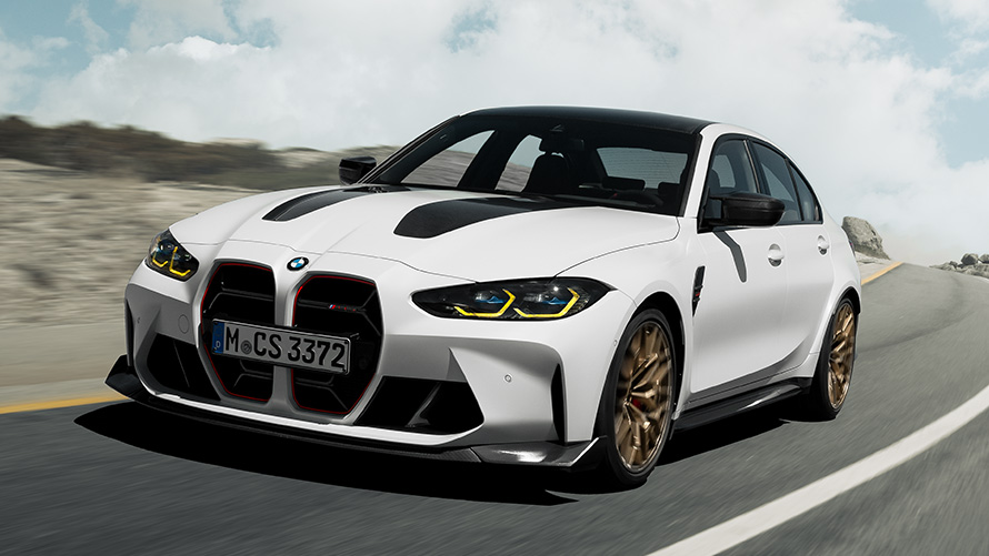 BMW M3 G80 gatve važiuojančio automobilio trijų ketvirčių vaizdas iš priekio BMW M serija BMW M3 CS G80 gatve važiuojančio automobilio trijų ketvirčių vaizdas iš priekio
