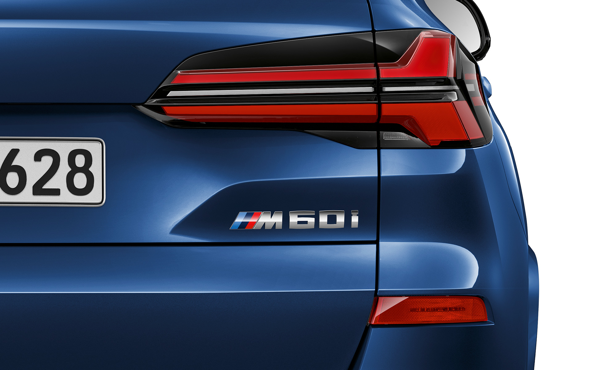 BMW X5 M60i xDrive G05 galinis žibintas BMW X5 M60i xDrive G05 MP galinio žibinto vaizdas iš arti