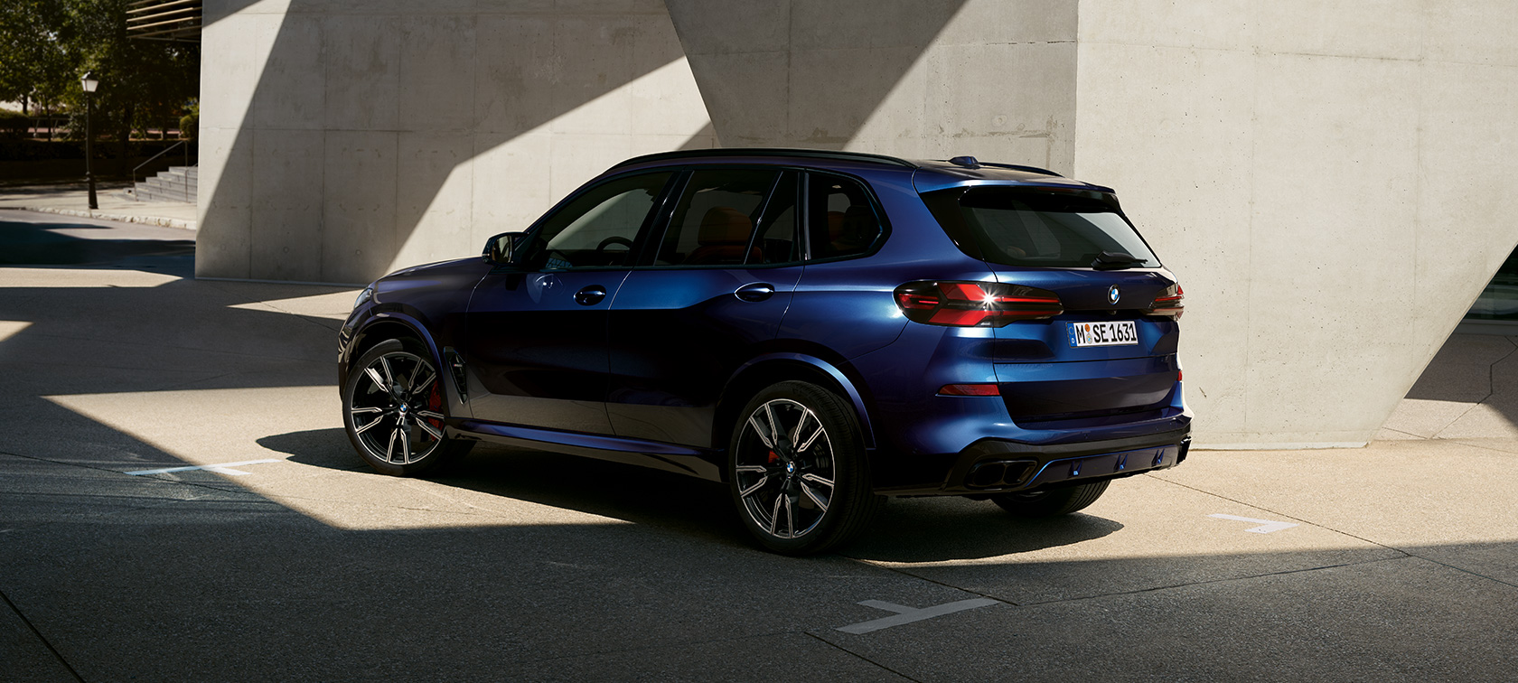 BMW X5 M60i xDrive (G05) pagrindiniai produktų akcentai BMW X5 M60i xDrive (G05) 2023 pagrindiniai produktų akcentai