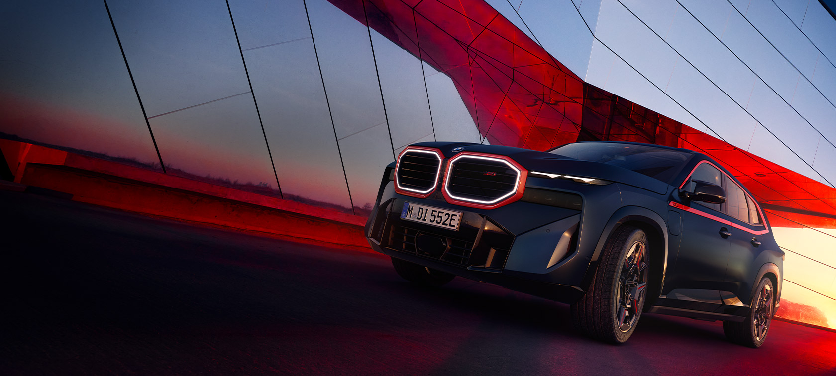 BMW XM G09 Label Red 2023 tyzeris