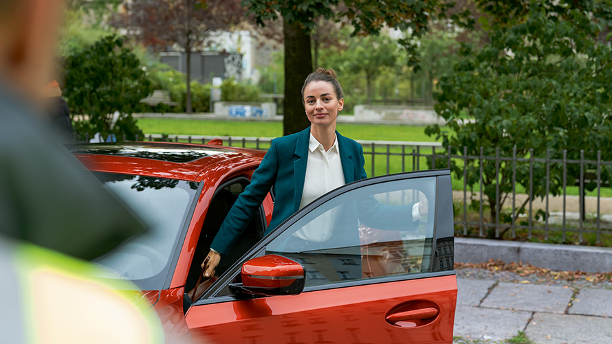 BMW pagalba kelyje vairuojantiems BMW iX3 G08 2020 BMW pagalba kelyje vairuojantiems BMW iX3 G08 2020