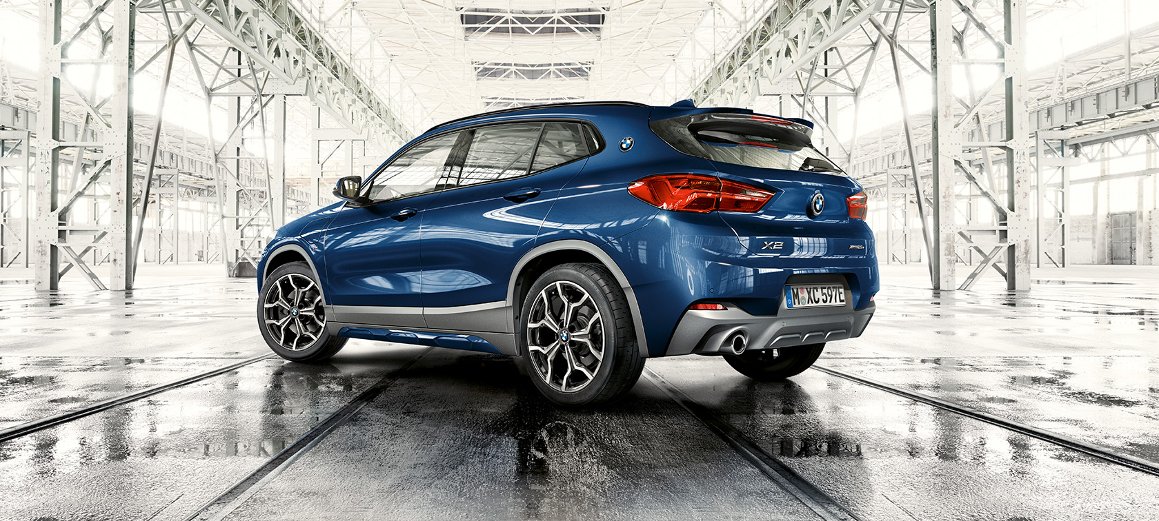 Trijų ketvirčių vaizdas iš priekio, BMW X2 xDrive25e įkraunamas hibridas BMW X2 xDrive25e įkraunamas hibridas F39 2020 trijų ketvirčių vaizdas iš priekio