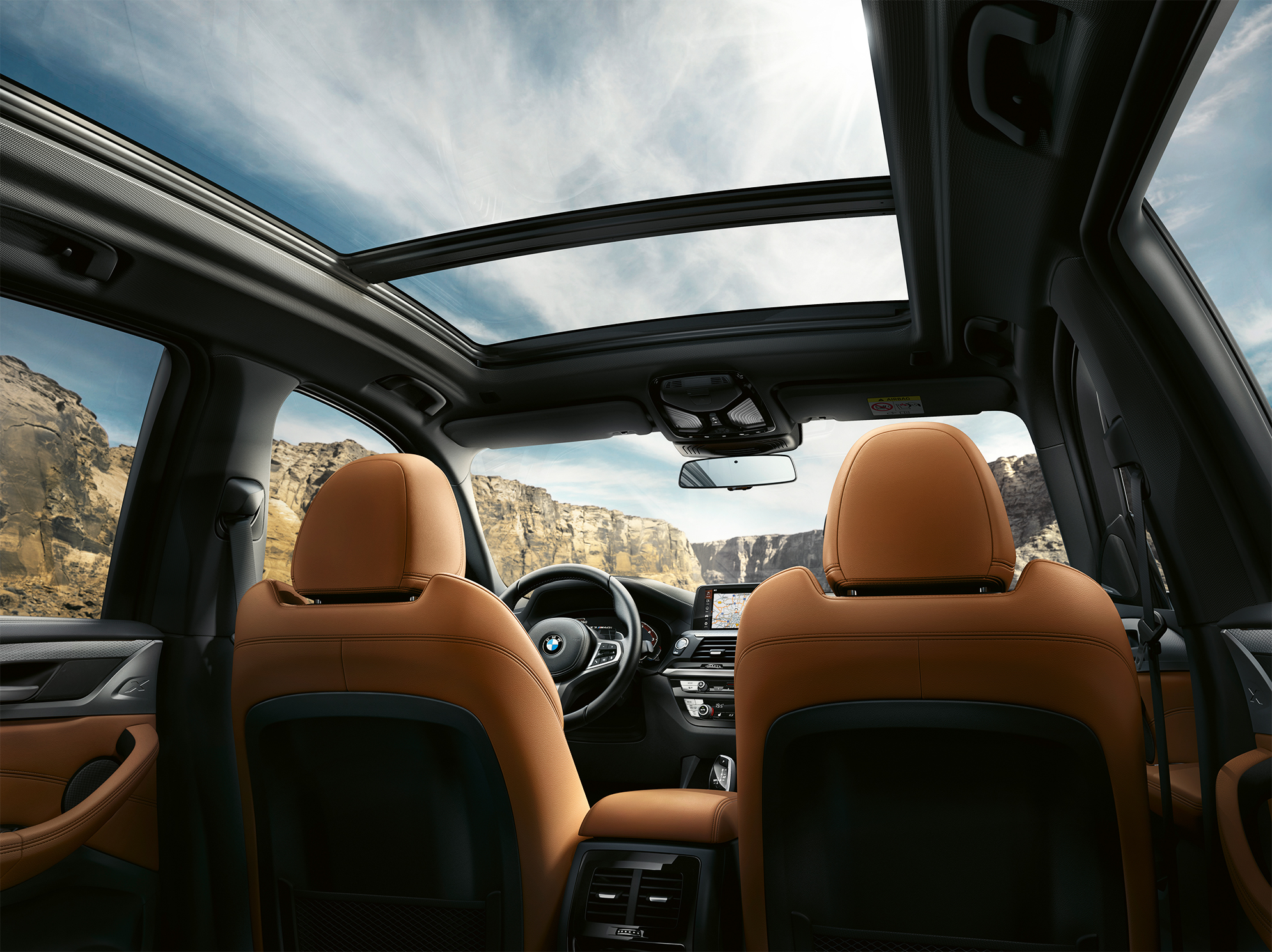 BMW X3 M40i, salono vaizdas iš vidaus BMW X3 M40i, salono vaizdas iš vidaus