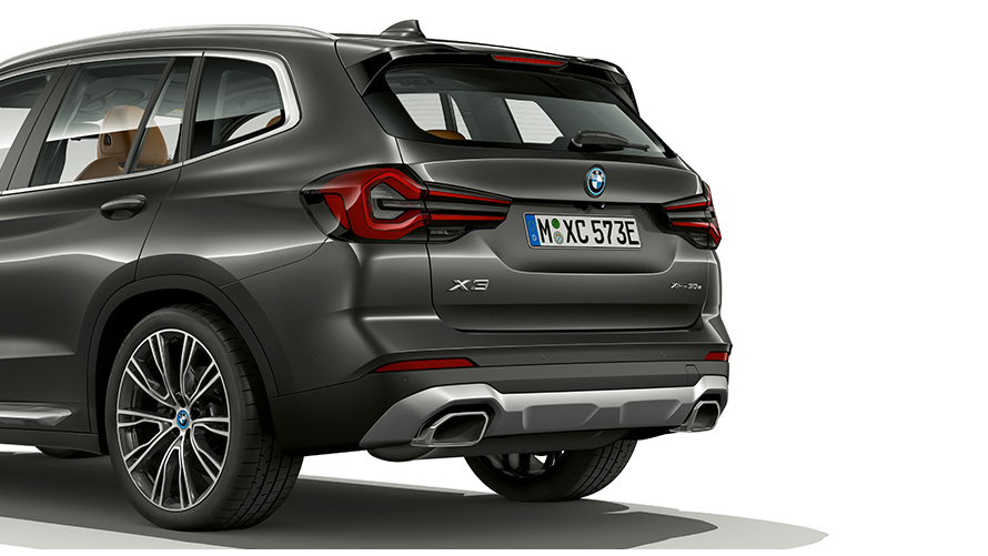 BMW X3 (G01) 2021 pilkos Sophisto Grey spalvos galinės dalies dizainas BMW X3 (G01) pilkos Sophisto Grey spalvos 2021, galinės dalies dizaino vaizdas iš arti 2021
