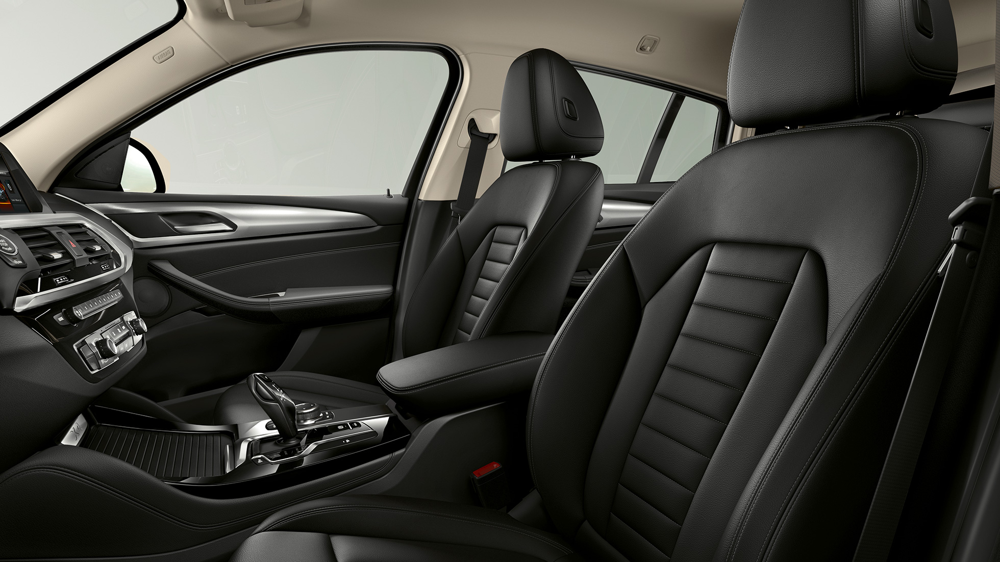 Apmušalai BMW X4 Advantage modelyje Apmušalai BMW X4 xDrive20d Advantage modelio G02 2018 interjere