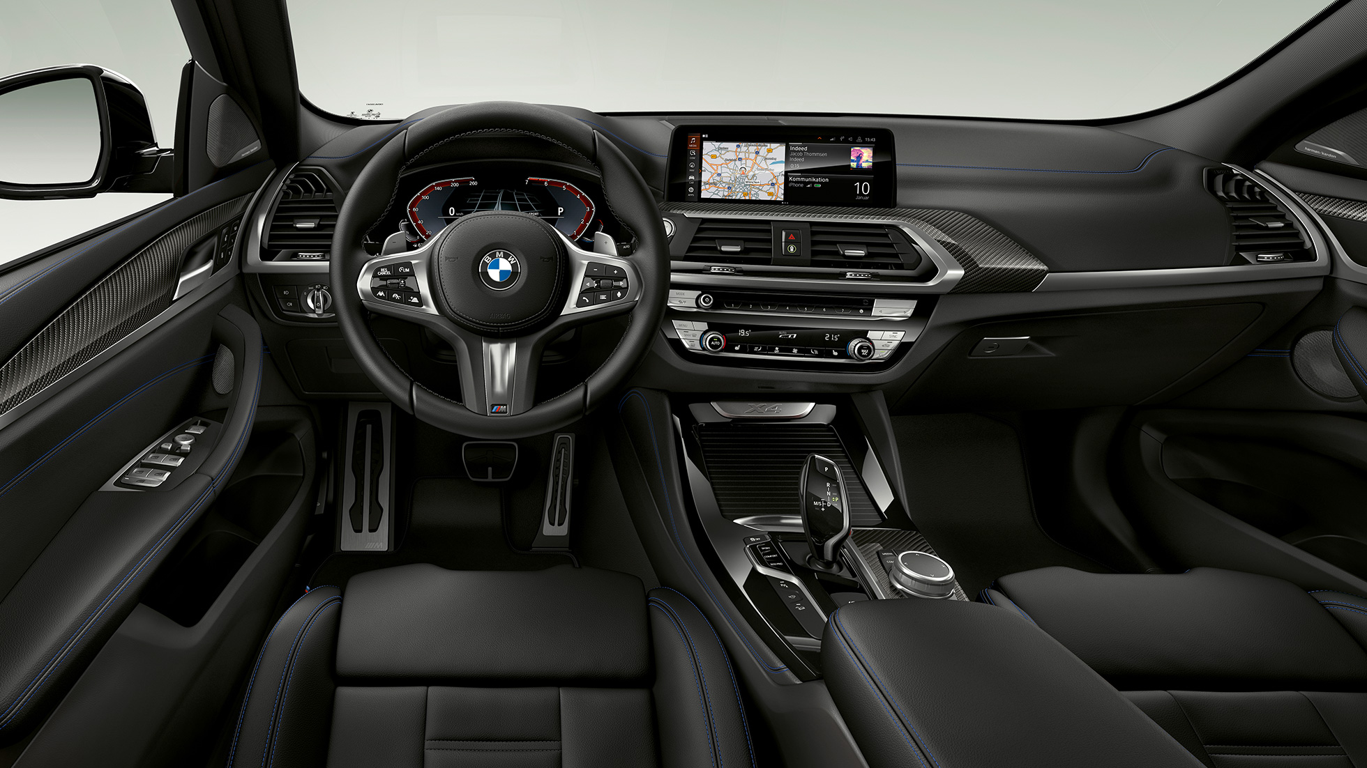 Vairuotojo erdvė BMW X4 M Sport modelis Vairuotojo erdvė BMW X4 xDrive30i M Sport modelio G02 2018 interjere