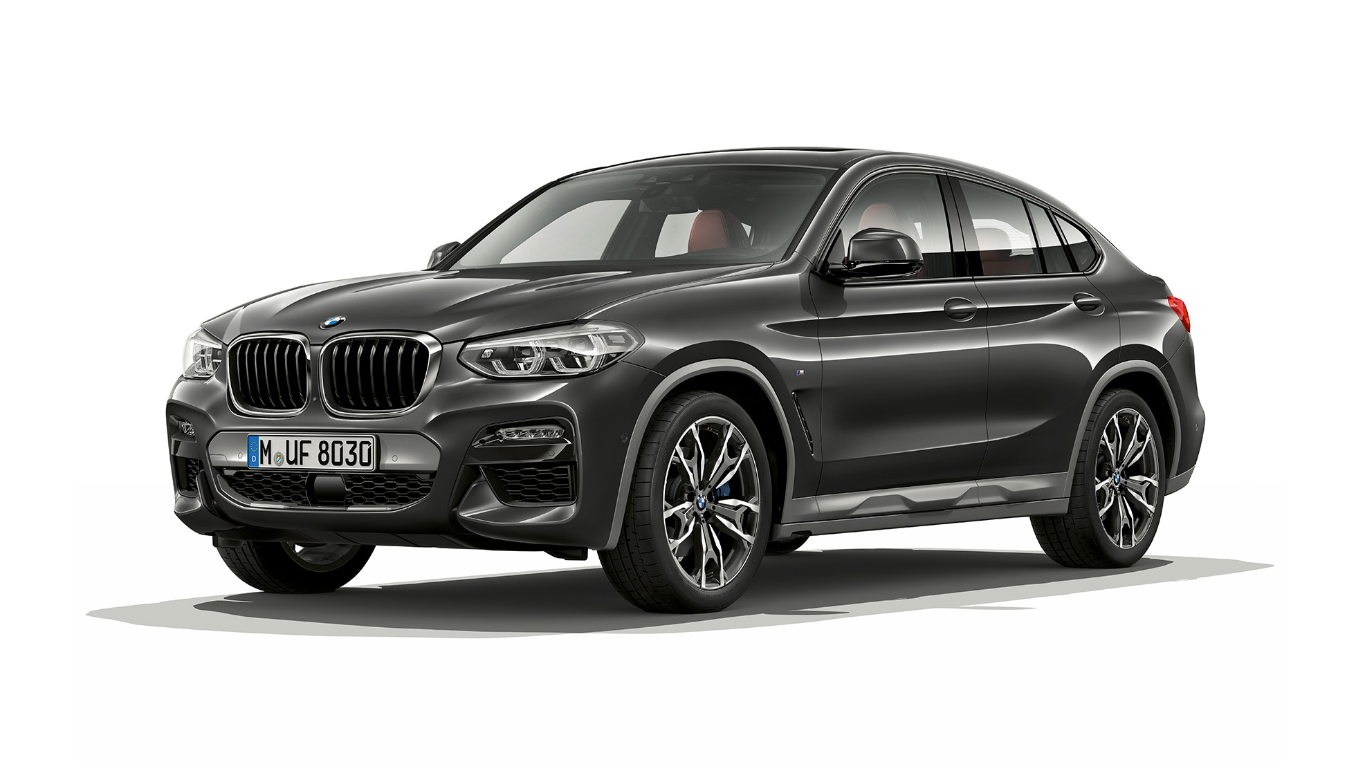 BMW X4 M Sport X modelio trijų ketvirčių vaizdas iš priekio BMW X4 xDrive30i M Sport X modelis G02 2018 Sophisto Grey brilliant effect tviskios pilkos spalvos trijų ketvirčių vaizdas iš priekio