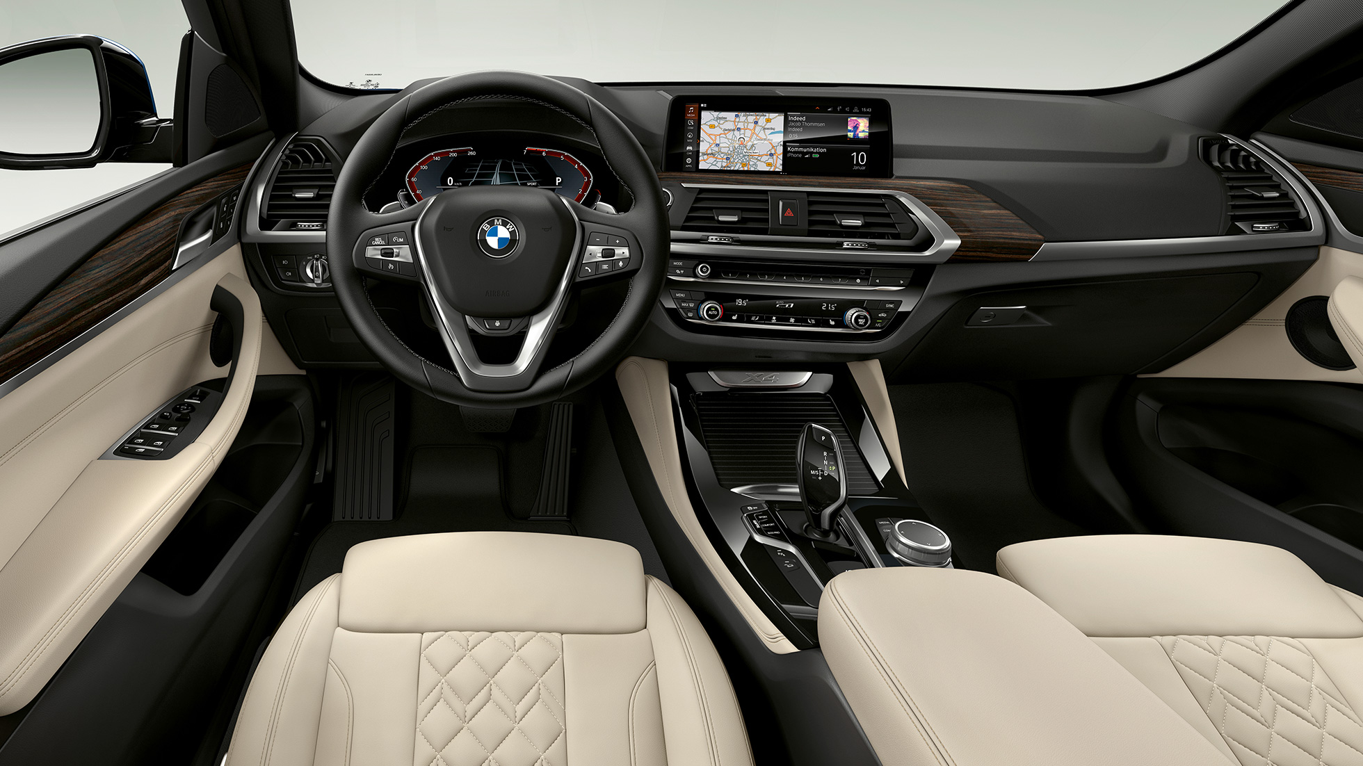 Vairuotojo erdvė BMW X4 xLine modelyje Vairuotojo erdvė BMW X4 xDrive20d xLine modelio G02 2018 interjere